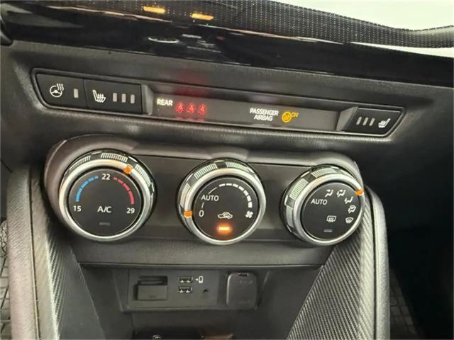 Mazda 2 Homura SkyActiv e-Skyactiv