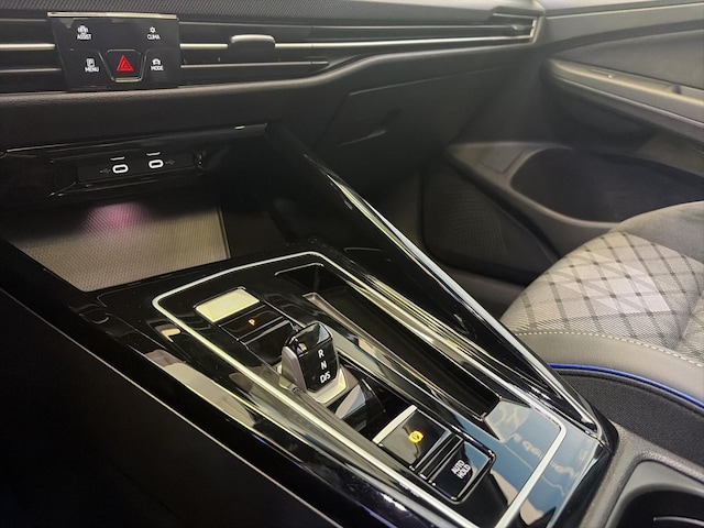 Volkswagen Golf 2.0 TDI DSG R-Line