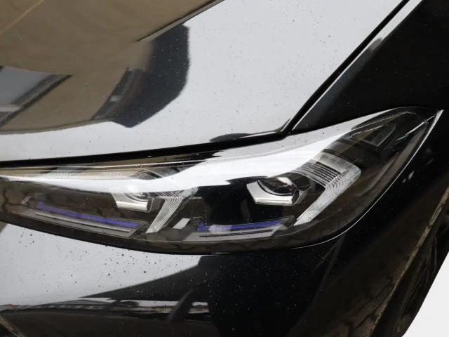 BMW 330 330i M-Sport Sedan xDrive