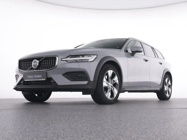 Volvo V60 Cross Country AWD Plus