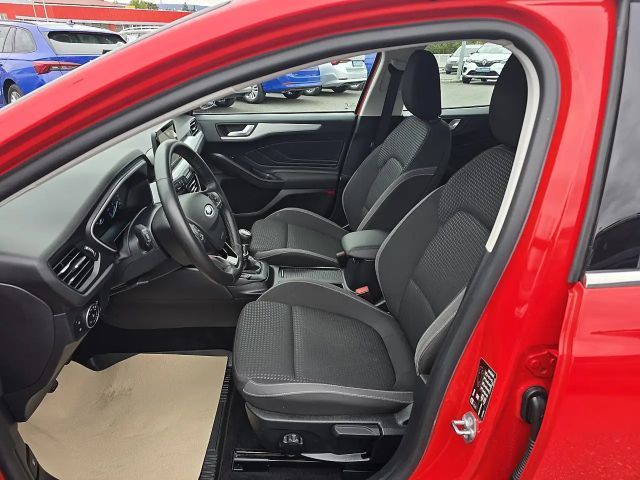 Ford Focus Cool & Connect