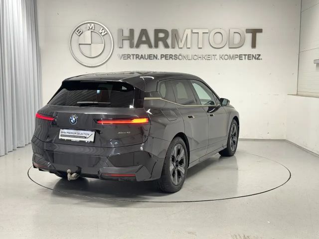 BMW iX xDrive40