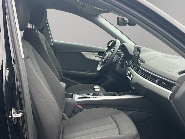 Audi A4 30 TDI Avant S-Tronic