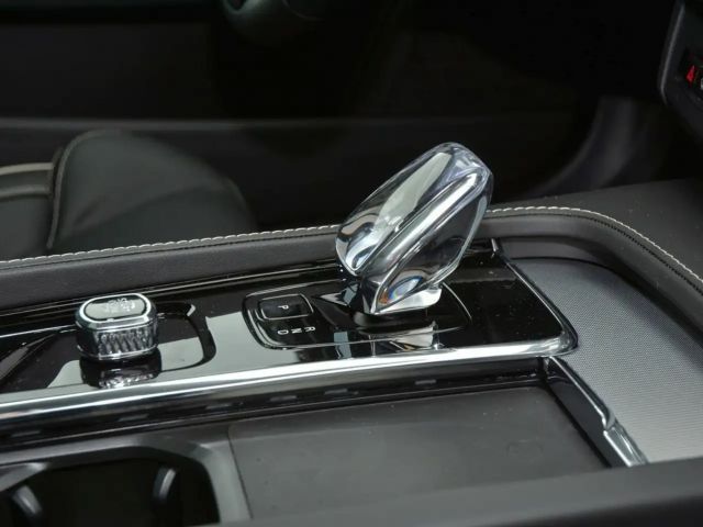 Volvo V90 Dark Plus