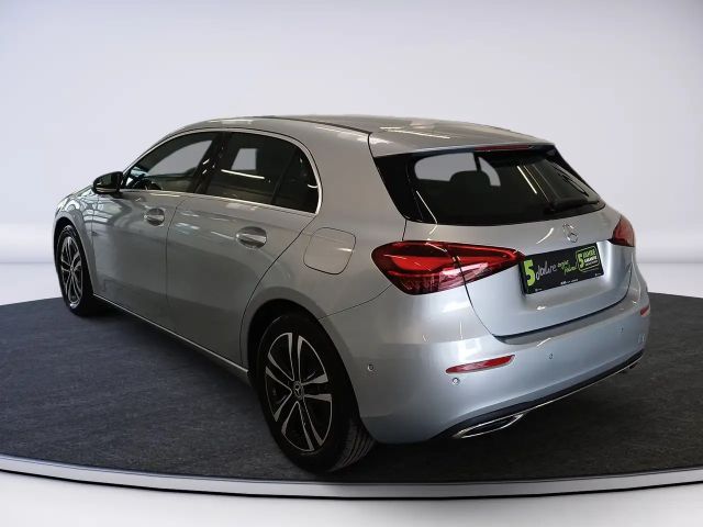 Mercedes-Benz A 200 LENKRADHEIZUNG LED HP 17 ZOLL ALU