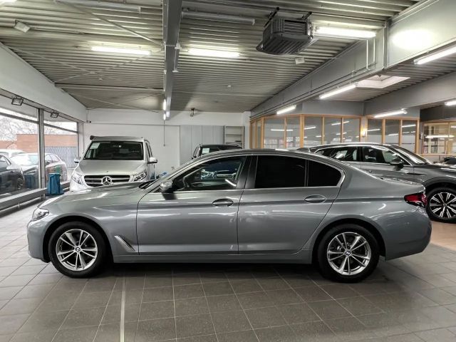 BMW 520 520d Business Line Sedan xDrive