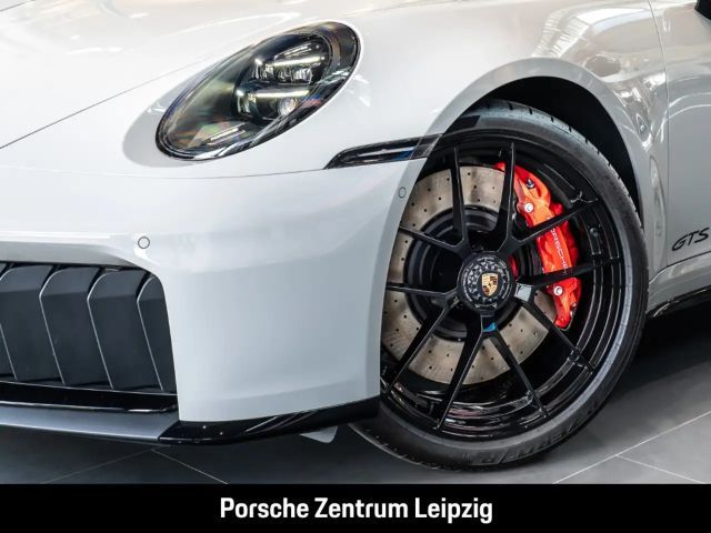 Porsche 992 4 Coupé GTS Targa