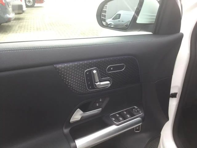 Mercedes-Benz GLA 200 Progressive