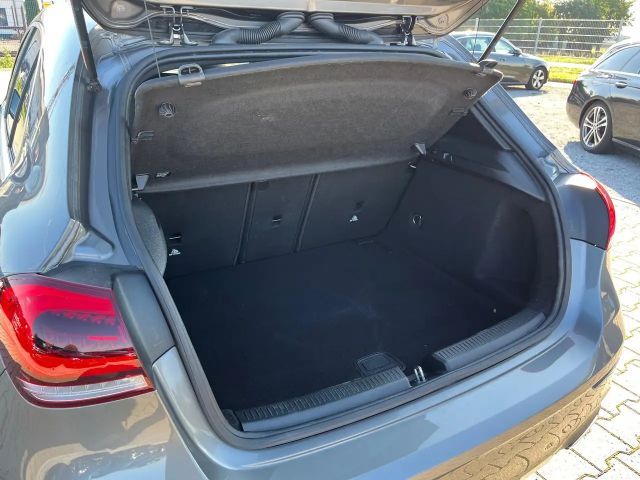 Mercedes-Benz A 180 AMG Line