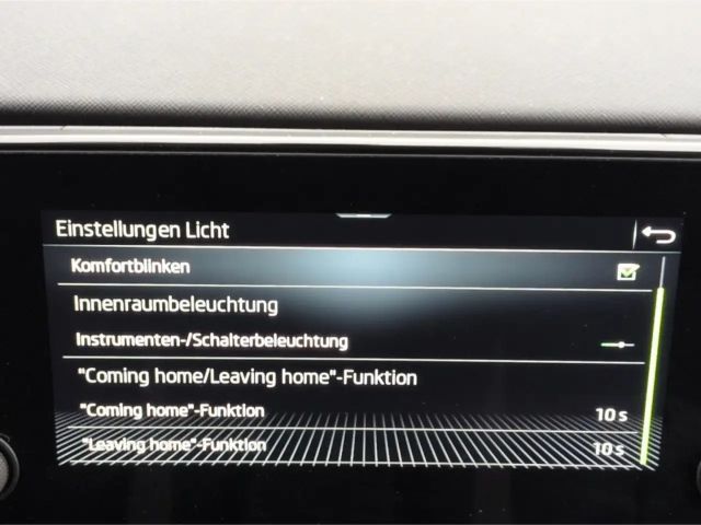 Skoda Scala Essence TSI*DSG AHK LED SHZ Tempo digCockp