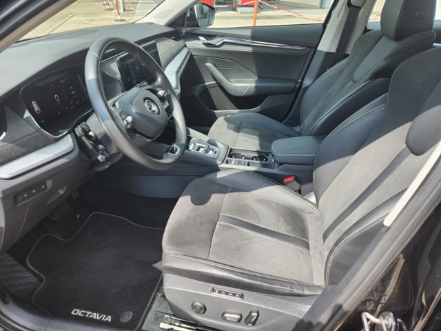 Skoda Octavia First Edition Matrix AHK RFK CantonSound Navi Climatronic