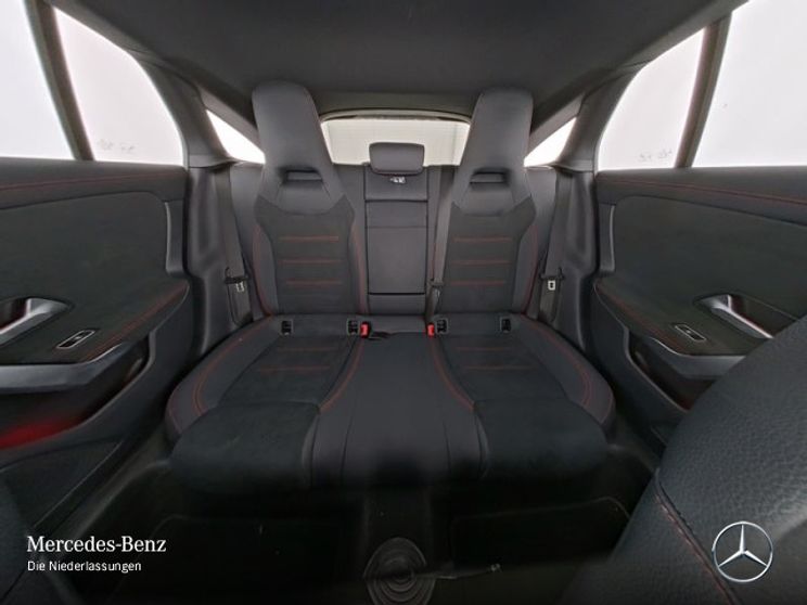 Mercedes-Benz CLA 200 AMG Line Shooting Brake