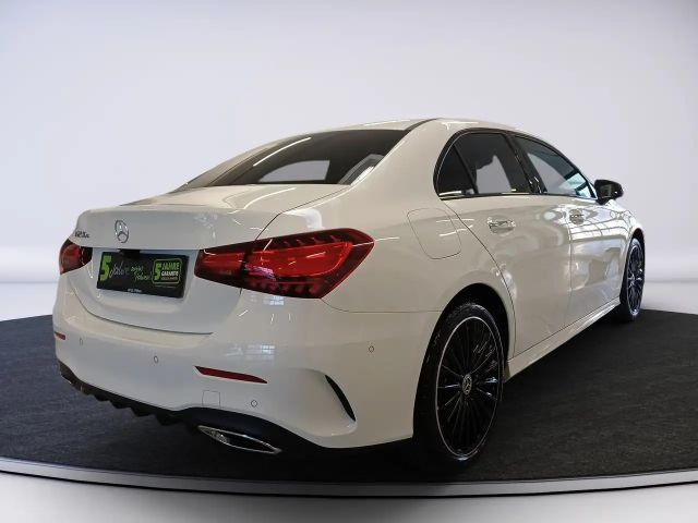 Mercedes-Benz A 250 A 250 e AMG Line