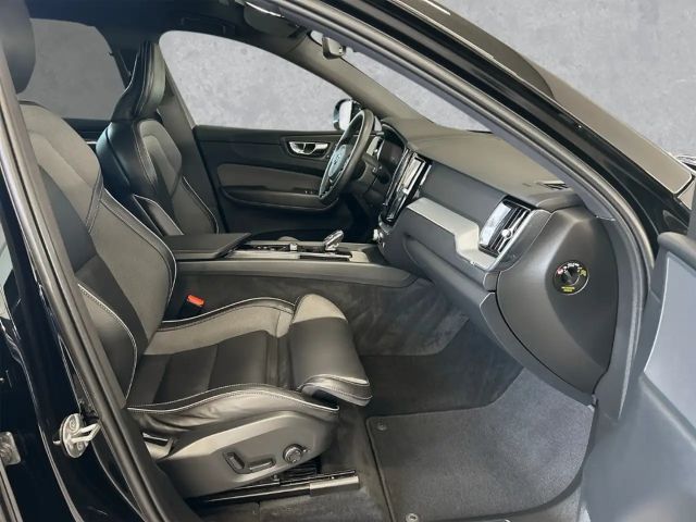 Volvo XC60 Dark Plus