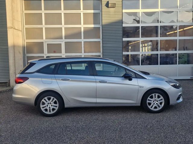 Opel Astra 1.5 CDTI 1.5 Turbo Edition