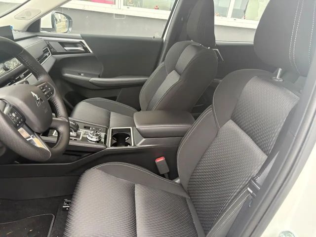 Mitsubishi Outlander 4WD PHEV