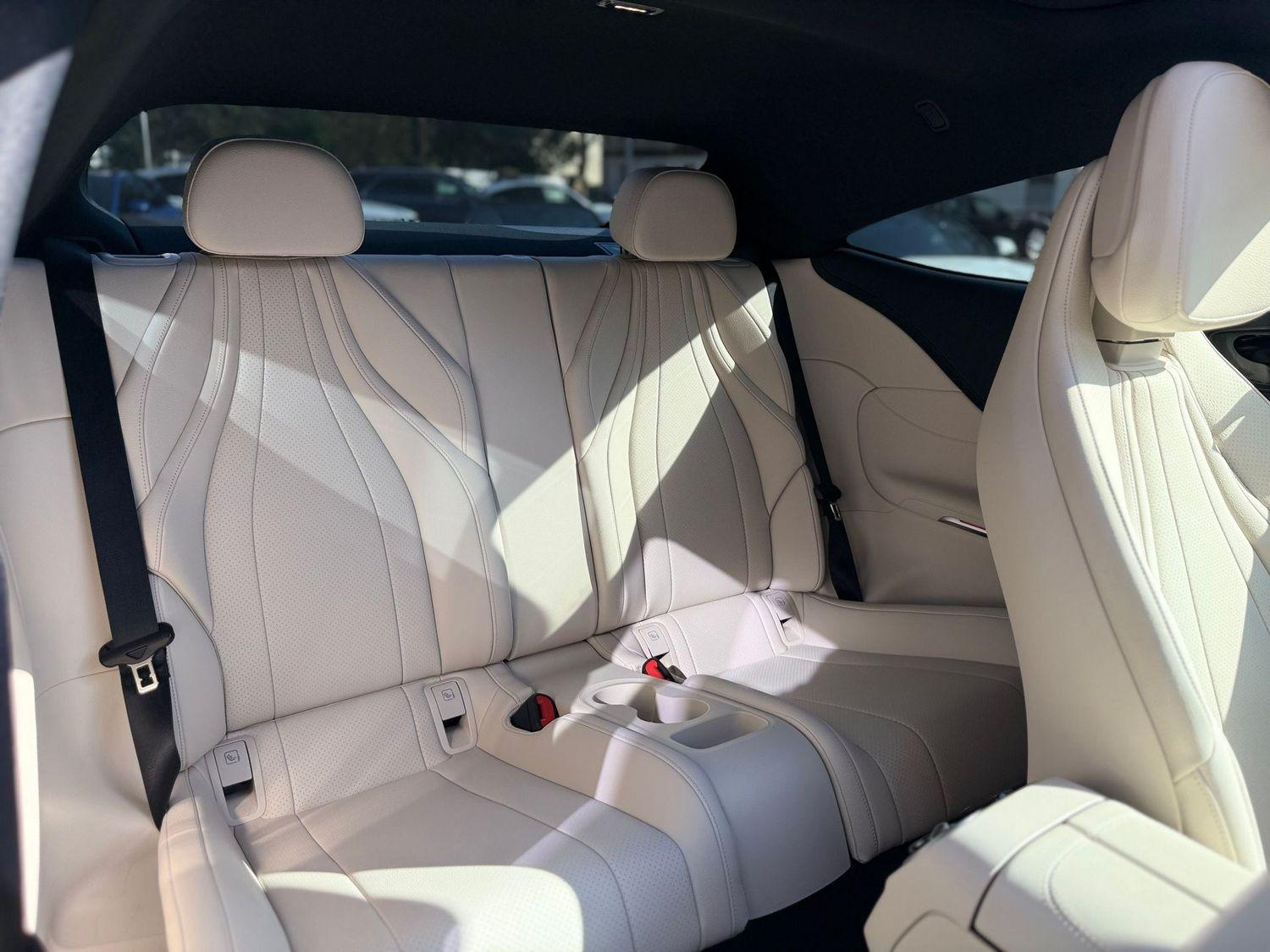 Mercedes-Benz CLE 300 4MATIC AMG Line