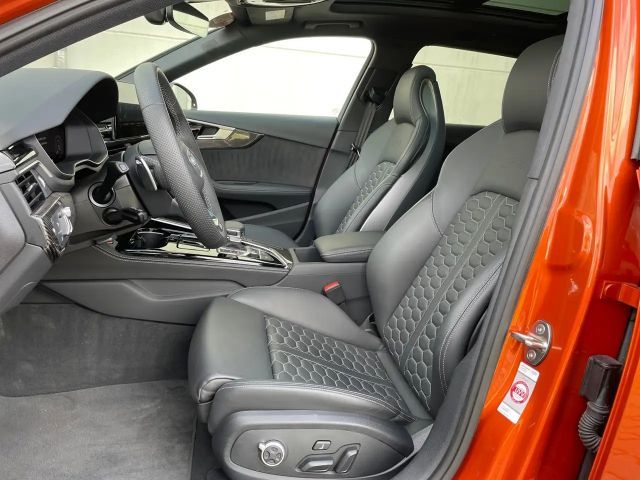 Audi RS4 Avant Quattro