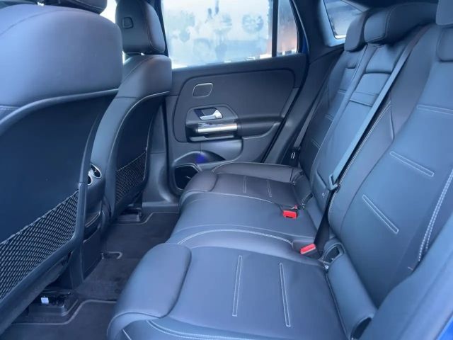 Mercedes-Benz EQA 300 4MATIC AMG Line