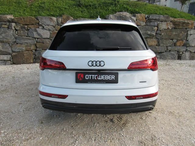 Audi Q5 40 TDI Business S-Line