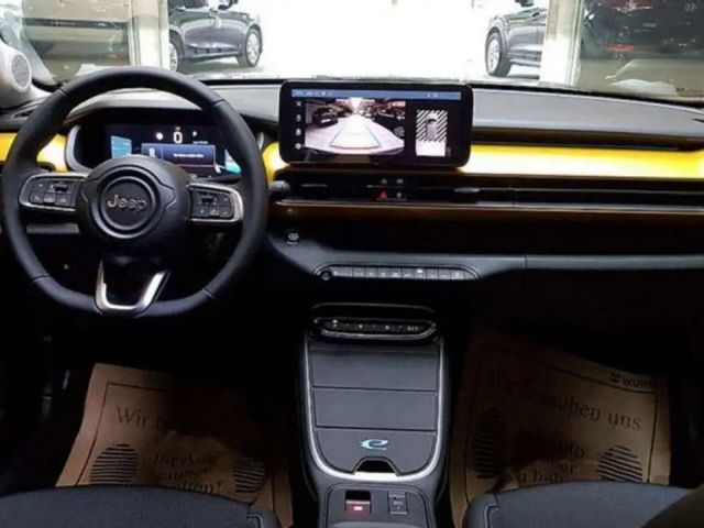 Jeep Avenger Full-Electric Summit