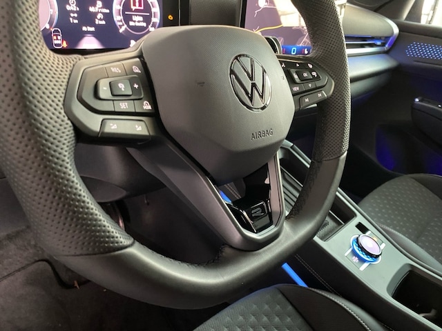 Volkswagen T-Roc 1.5 eTSI DSG R-Line