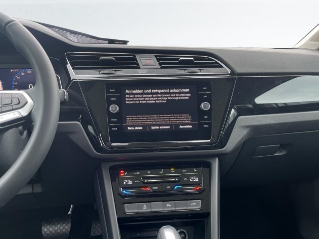 Volkswagen Touran 1.5 TSI DSG LED ACC Navi