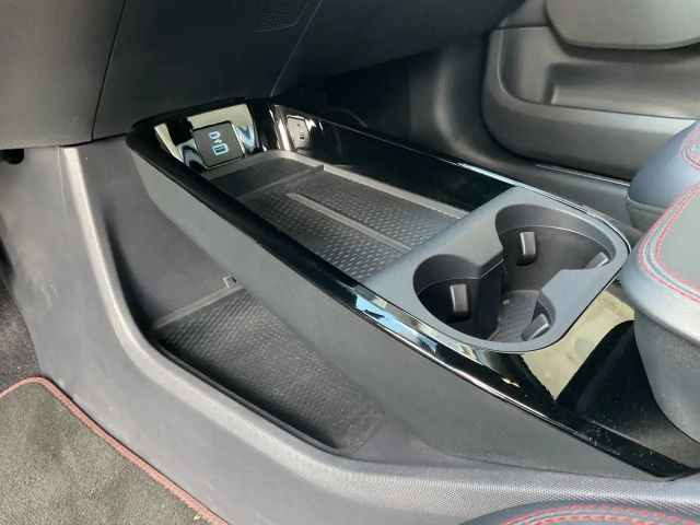 Ford Mustang Mach-E 75 kWh AWD