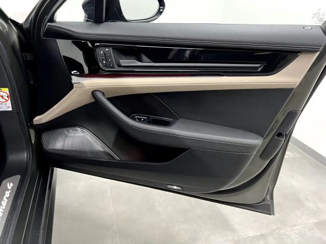 Porsche Panamera 4 E-Hybrid