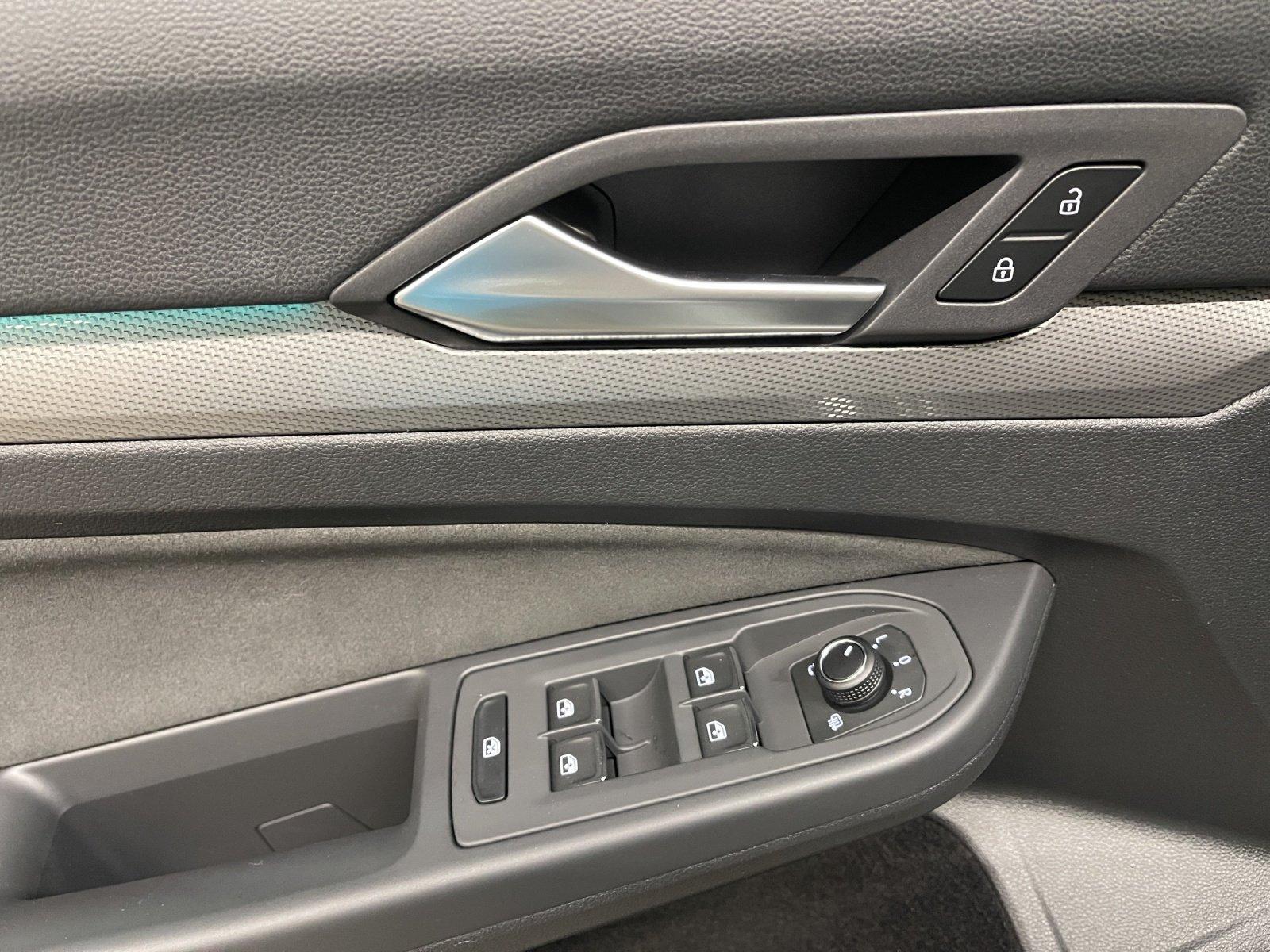 Volkswagen Golf 1.5 eTSI Golf VIII Style