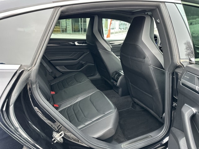 Volkswagen Arteon R-Line