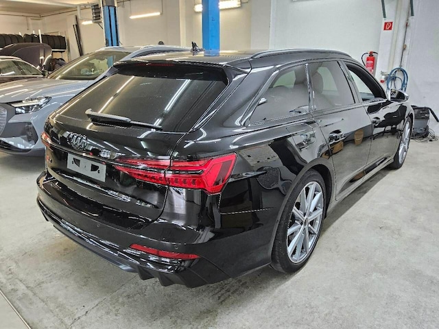 Audi S6 Avant Quattro