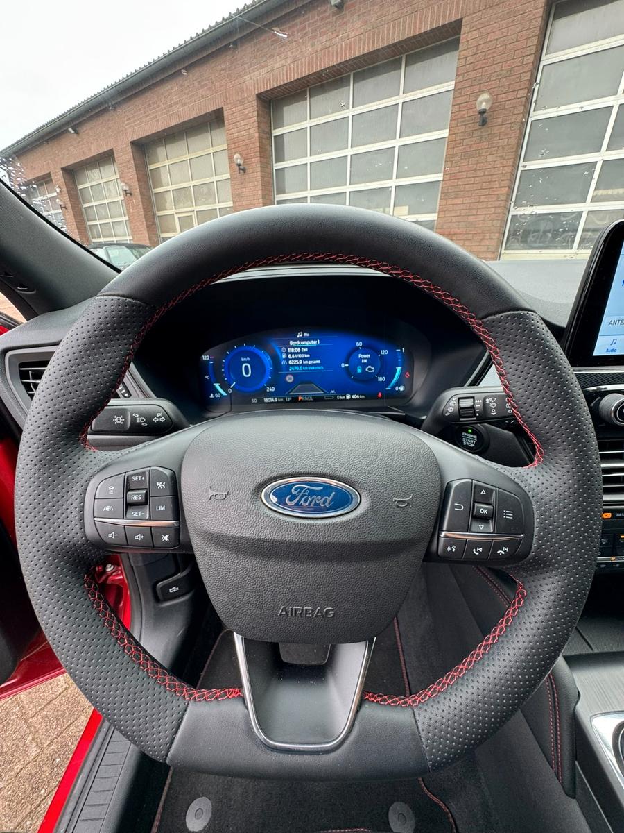 Ford Kuga Hybrid Plug in Hybrid ST Line