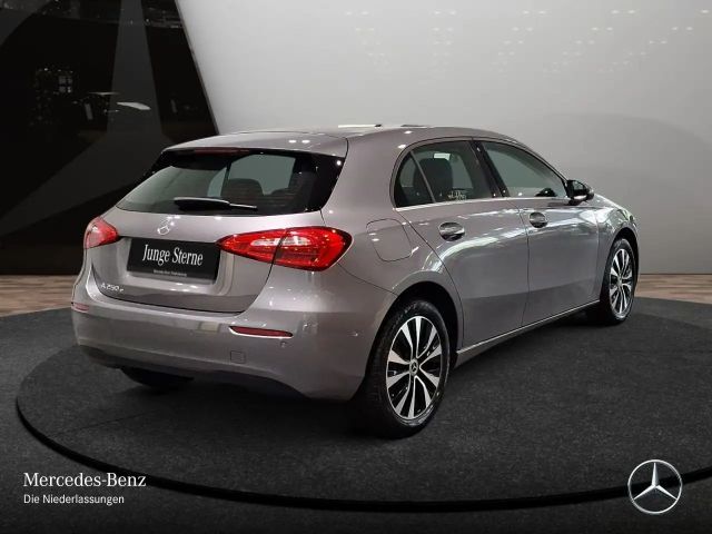 Mercedes-Benz A 250 A 250 e Style