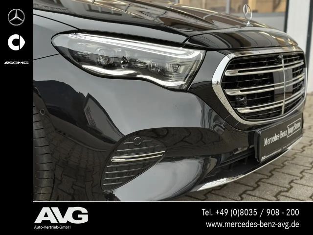 Mercedes-Benz E 200 EXCLUSIVE Premium Sedan