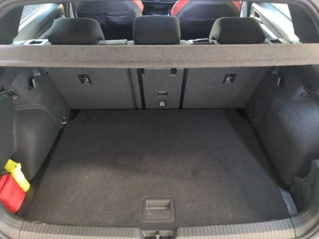 Volkswagen Golf 2.0 TSI DSG Golf VIII