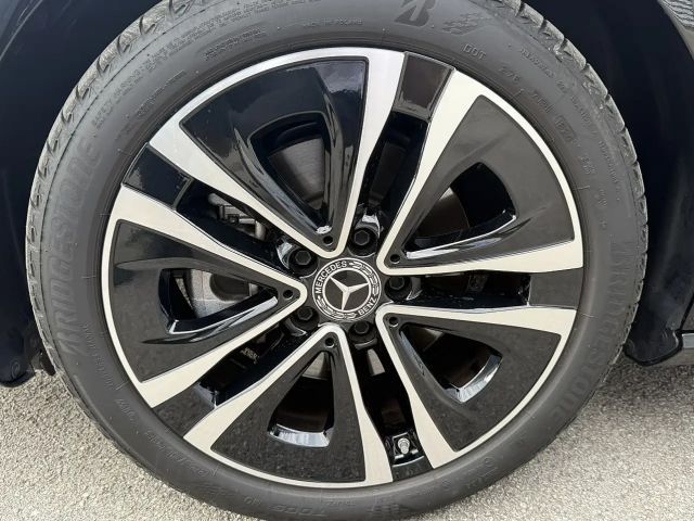 Mercedes-Benz CLA 180 Shooting Brake