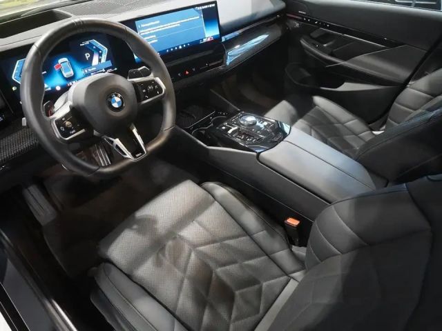 BMW 520 520i M-Sport Sedan