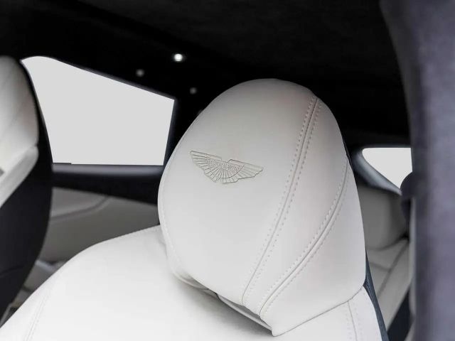 Aston Martin DBX - Magnetic Silver -