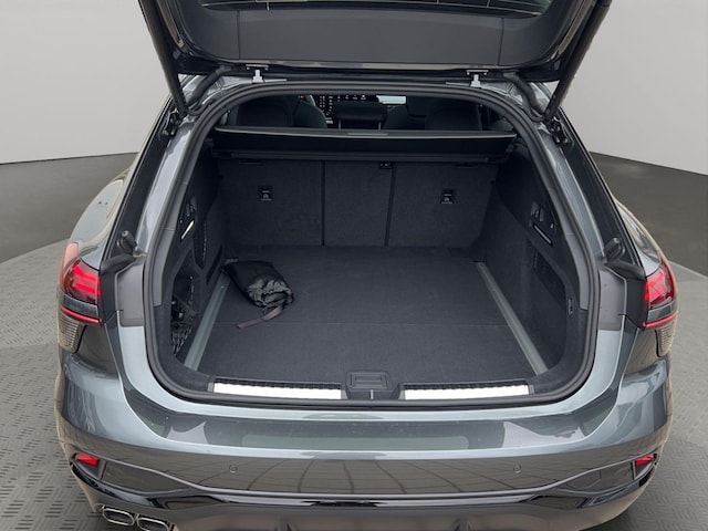 Audi A6 Avant Quattro S-Tronic