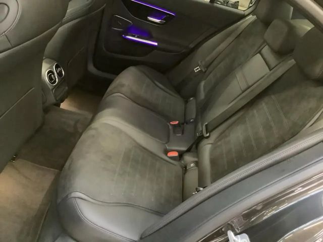 Mercedes-Benz C 180 AMG Line Sedan