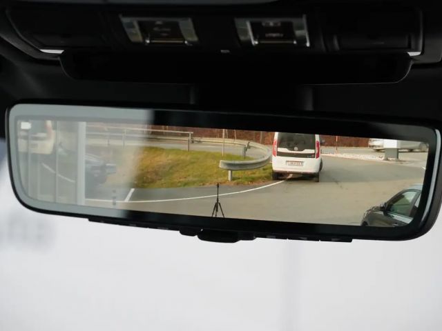 Land Rover Defender V8 Carpathian Edition