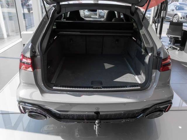 Audi RS6 Avant Performance Quattro