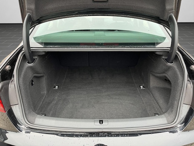 Audi A4 40 TFSI Quattro S-Tronic Sedan