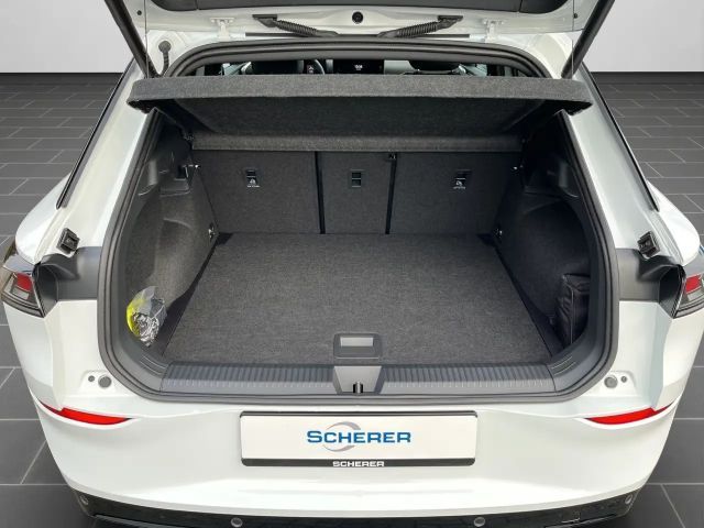 Volkswagen T-Roc 1.5 eTSI DSG R-Line