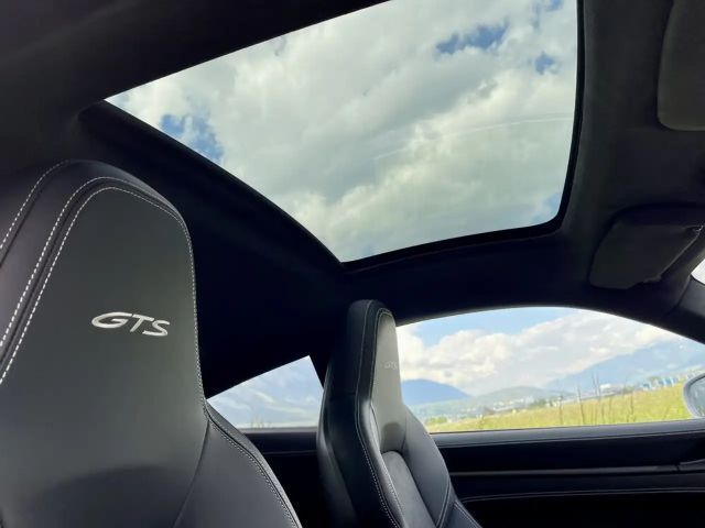 Porsche 911 Carrera Coupé GTS