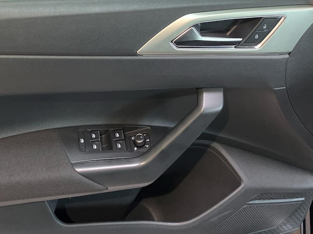 Volkswagen Polo Polo 1.0 Move LED Rear View AppConnect