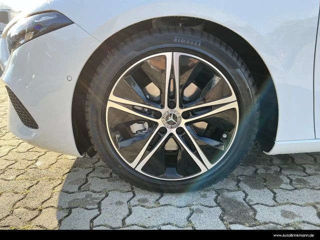 Mercedes-Benz A 200 A 200 d Progressive