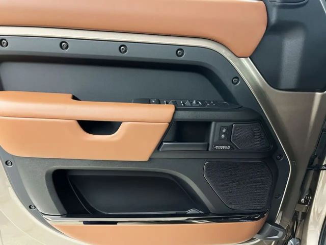 Land Rover Defender 110