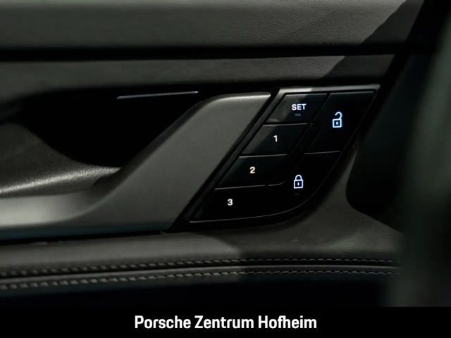 Porsche Taycan 4 Cross Turismo